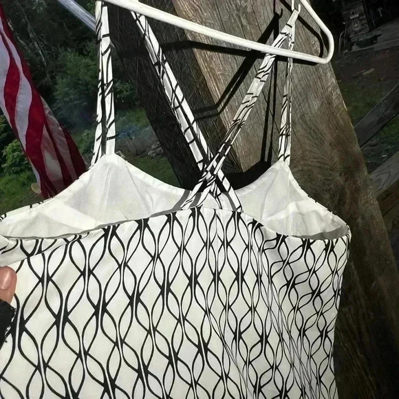 Banana Republic Dressy Tank Womens Sz 2 Criss Cross Back Straps - Picture 4 of 5